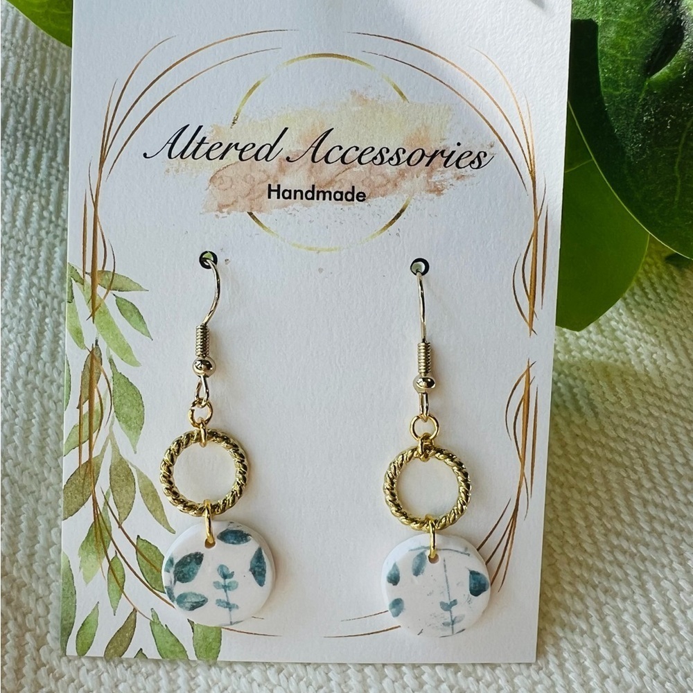 Circle Leaf Earrings